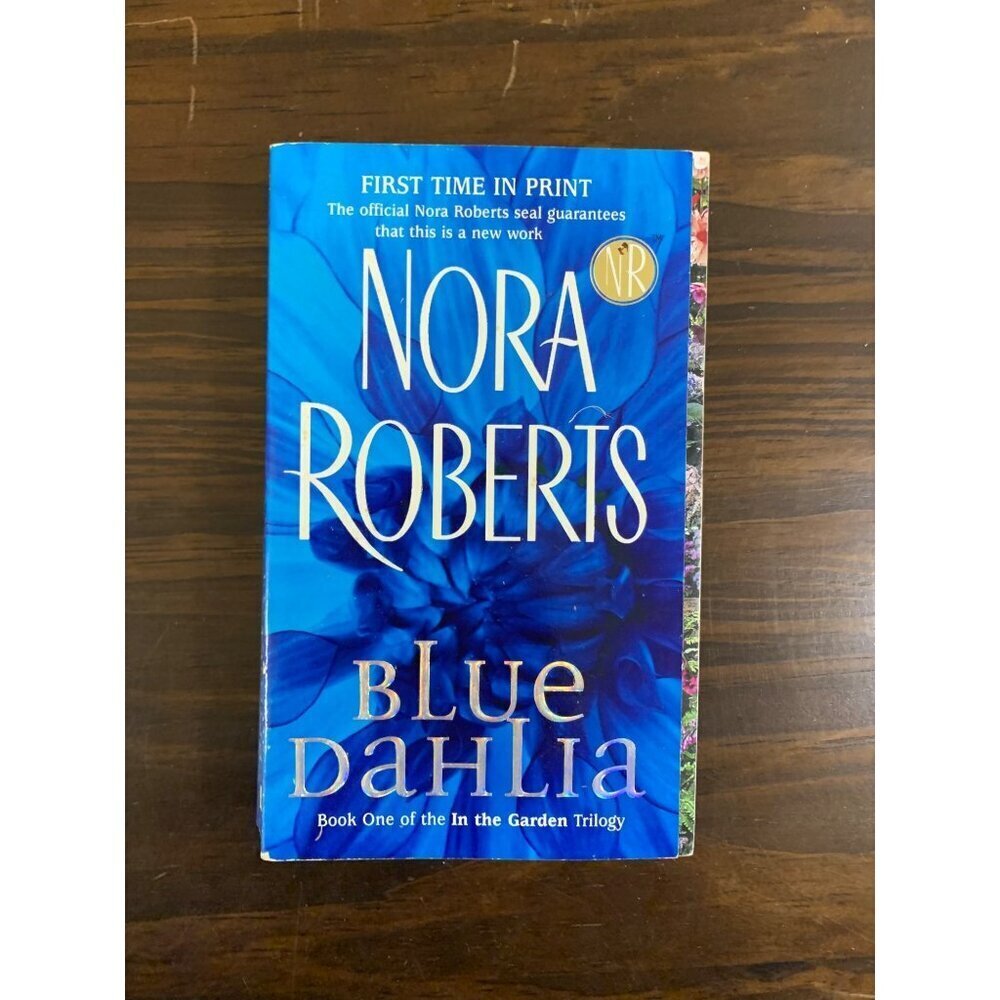 Blue Dahlia (In the Garden) Paperback by Nora Roberts LS15